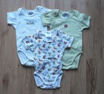 Body s obrzky a krtkm rukvem, znaka H&M, vel. 62 (2 - 4 msce). V dobrm stavu, mlo noen. ist bavlna. 40 K/ks, vechna ti za stovku.